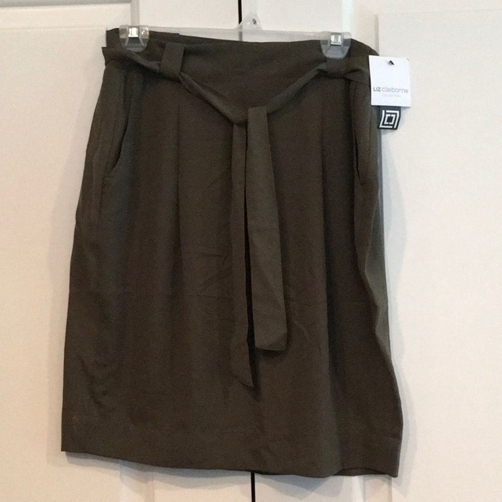 Liz Claiborne Skirt  Size 8
